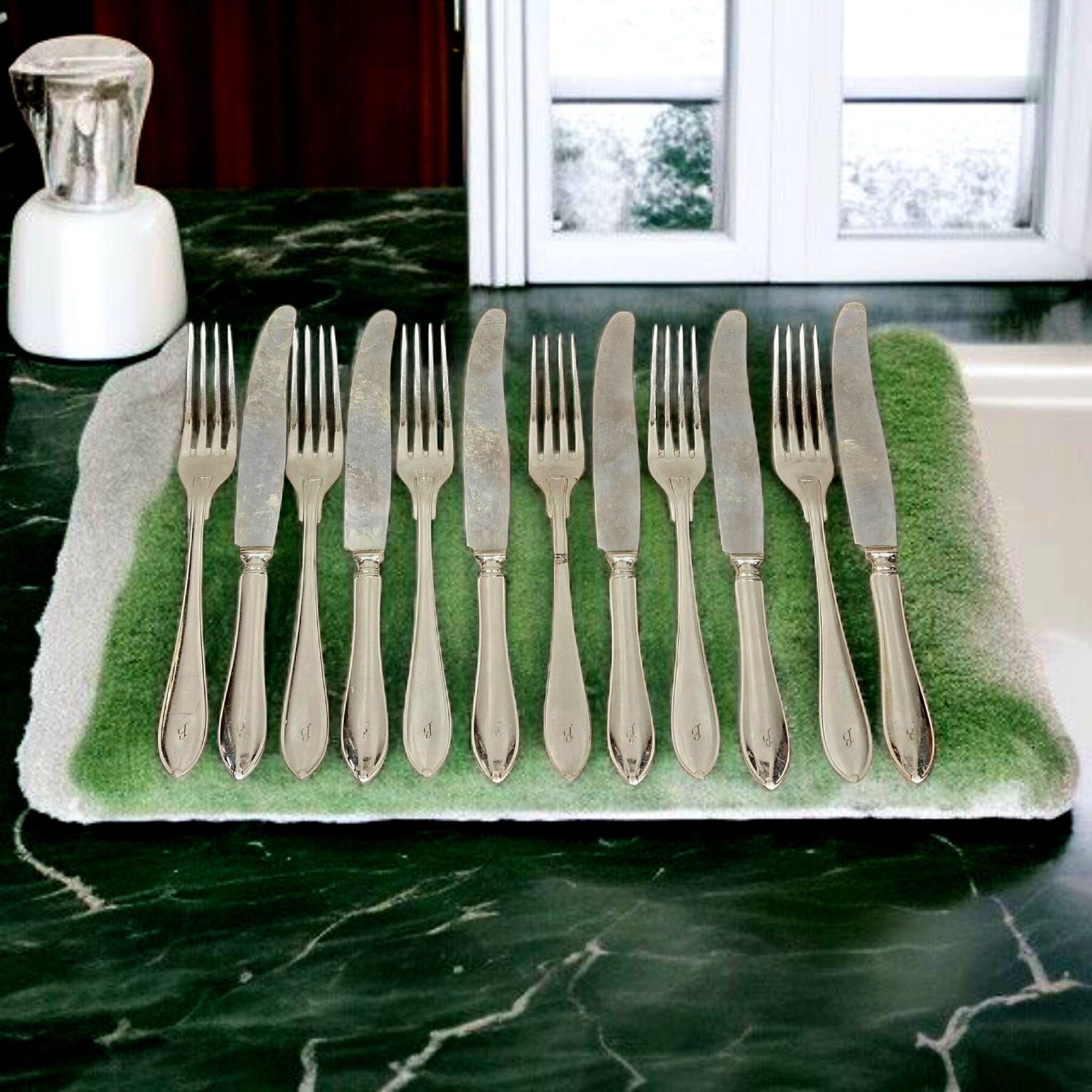 Hõbetatud vintage noad ja kahvlid - vana maailma elegants