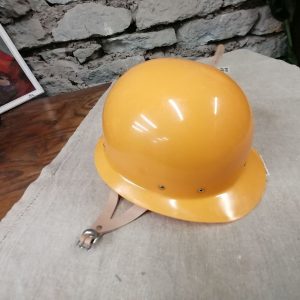 Nõukogudeaegne "SALVO" kiiver