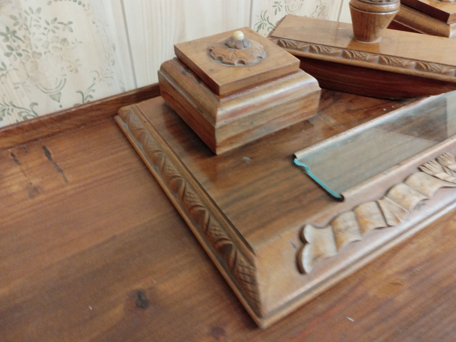 Puidust kirjutuslaua garnituur (tindipotid) - Image 2