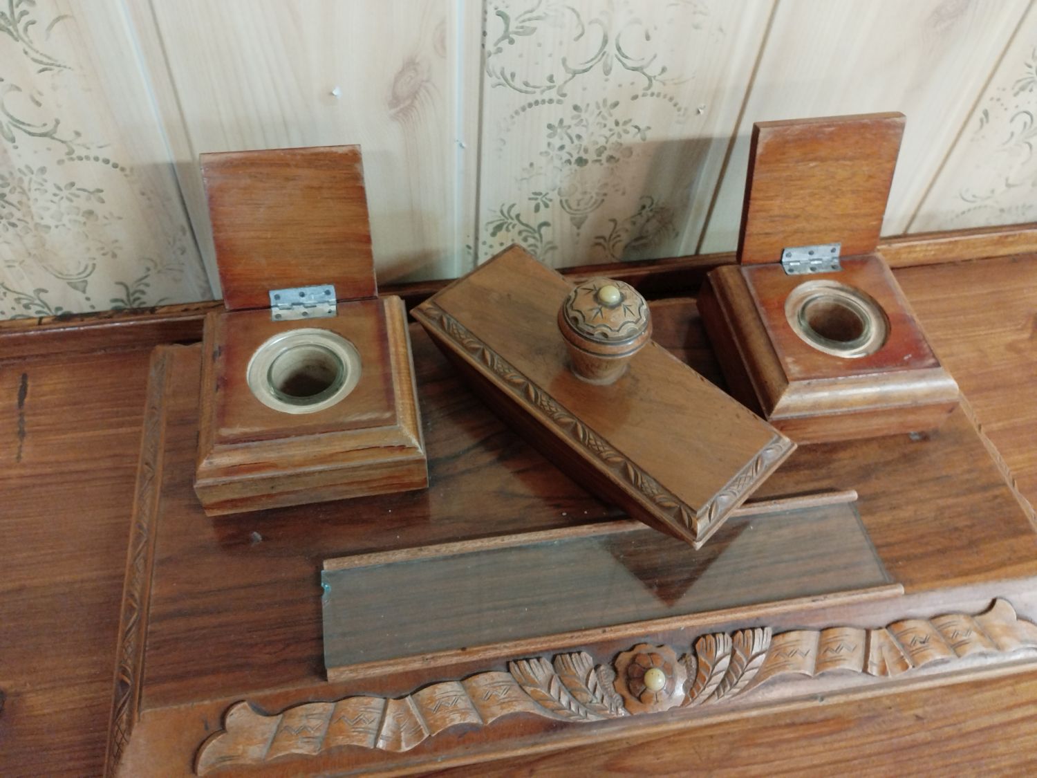 Puidust kirjutuslaua garnituur (tindipotid) - Image 3