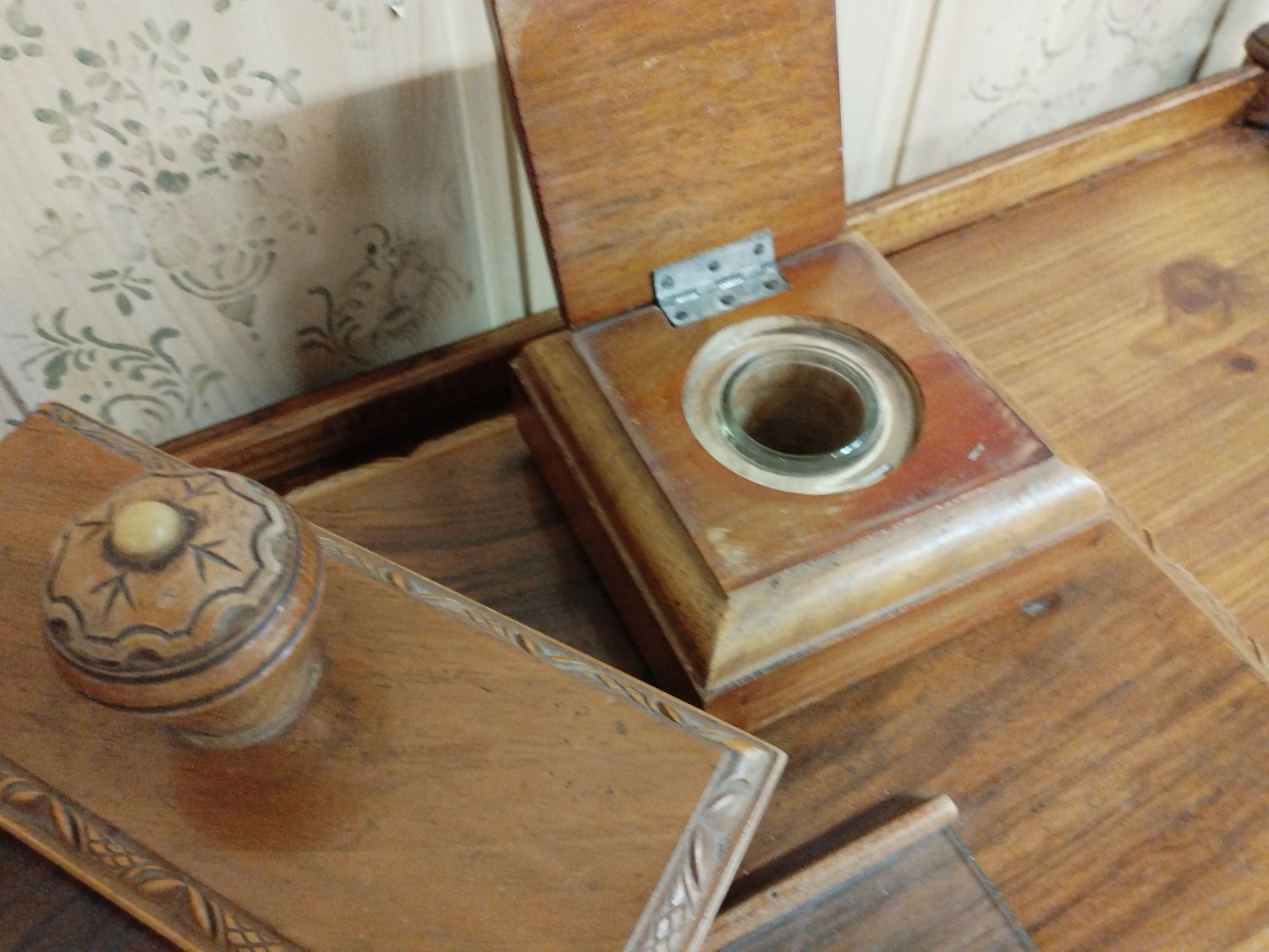 Puidust kirjutuslaua garnituur (tindipotid) - Image 4