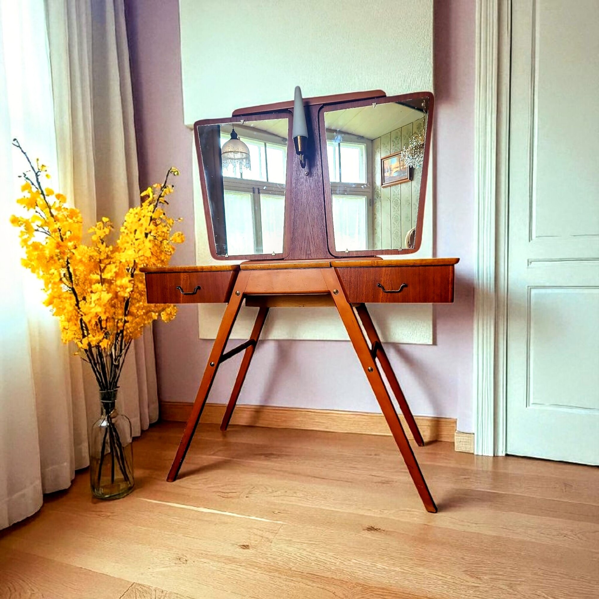 Skandinaavia retro tualettlaud - 1950ndad