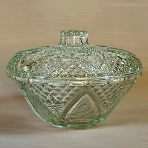 Pressklaasist komminõu kaanega