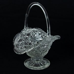 Pressklaasist suur korv