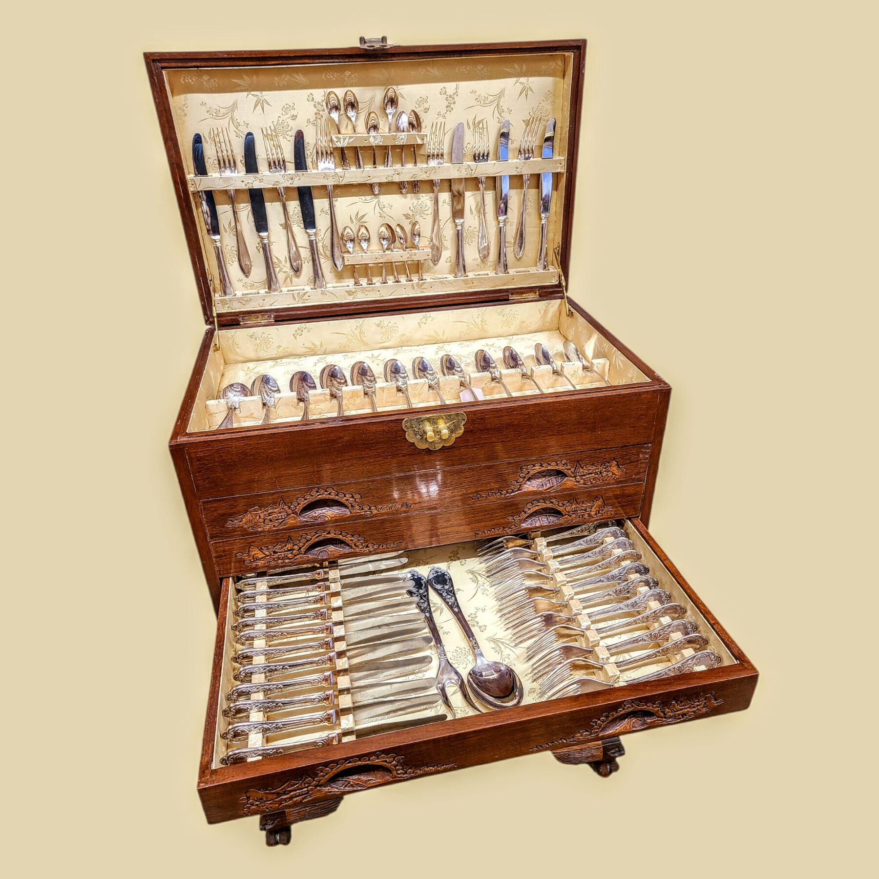 Nikerdatud söögiriistade kapp Aasia motiividega - Image 3