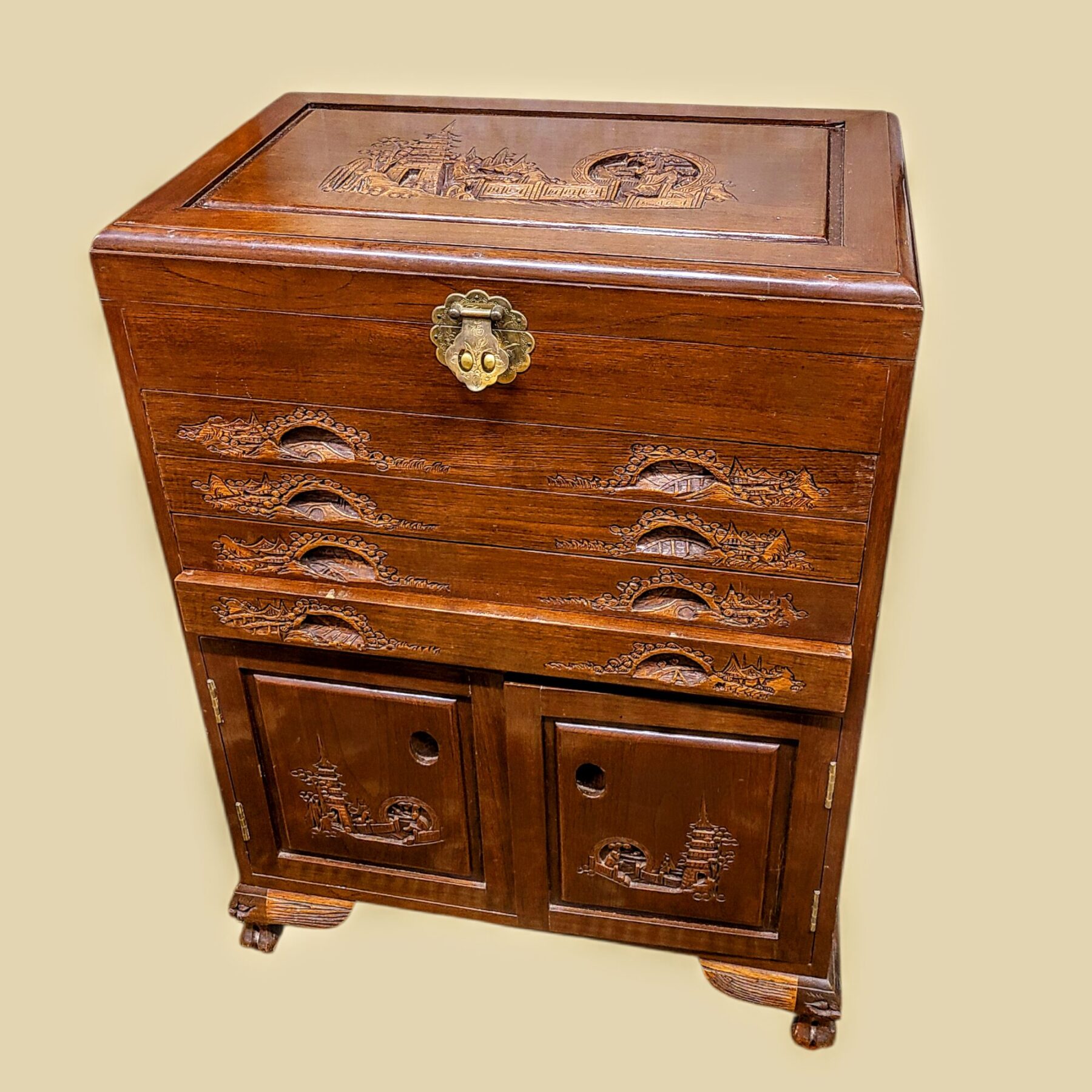 Nikerdatud söögiriistade kapp Aasia motiividega - Image 4