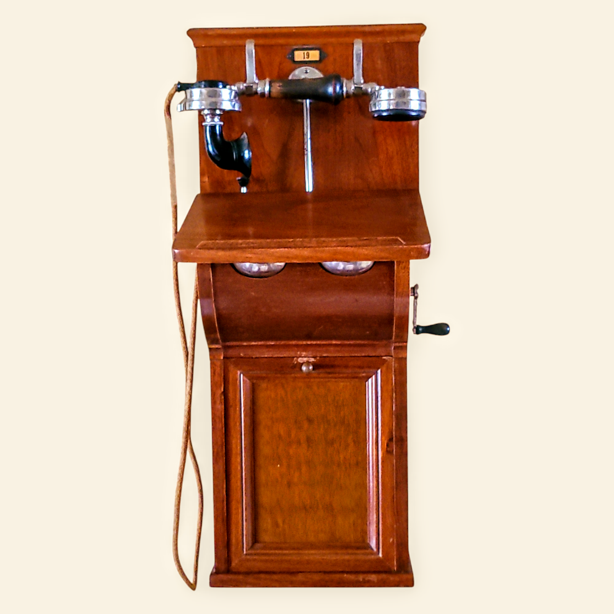 Antiikne seinatelefon - Ericsson