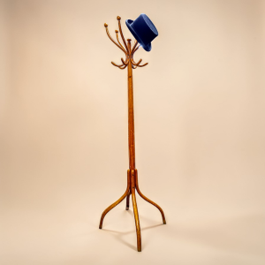 Riidenagi Gemla painutatud pöögist - Rootsi disainklassika 1952