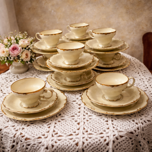 Rosenthal Pompadour tassitrio - vintage portselan 1940ndad