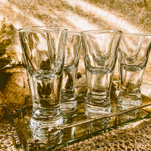 Shot pitsid - klaasist napsuklaasid komplekt (6 tk)
